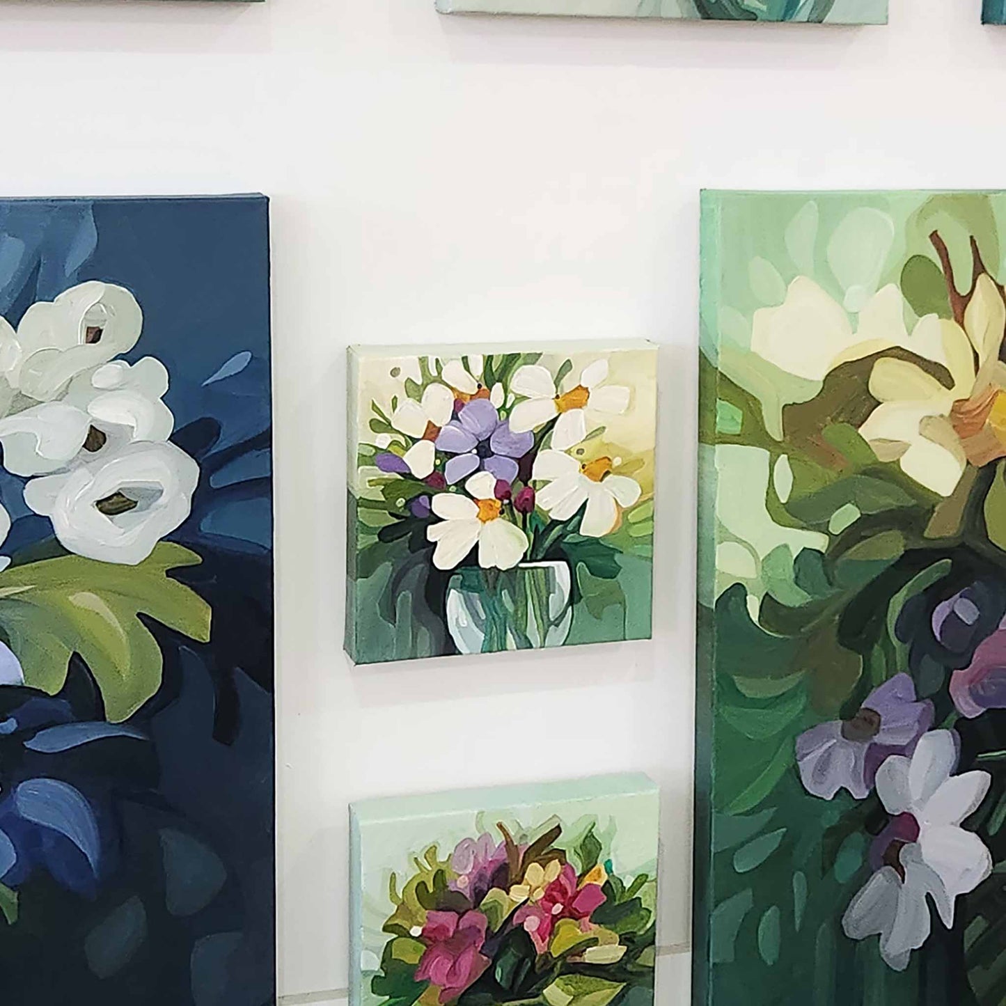 Contemporary abstract floral bouquet with white blooms in vase, small green background painting